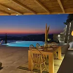 Infinity Sea View Hillside With Private Pool Semesterbostad