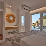 Infinity Sea View Hillside With Private Pool * Páros